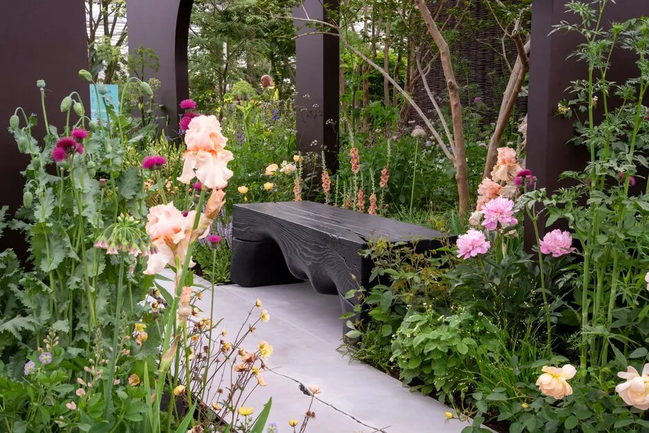 The Mothers for Mothers Garden  This Too Shall Pass, designed by Pollyanna Wilkinson at RHS Chelsea Flower Show 2022.