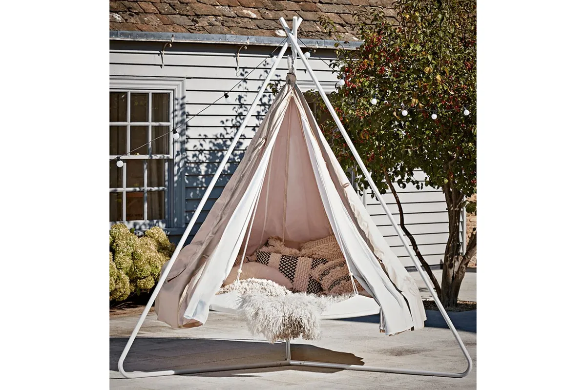 Hanging bell tent