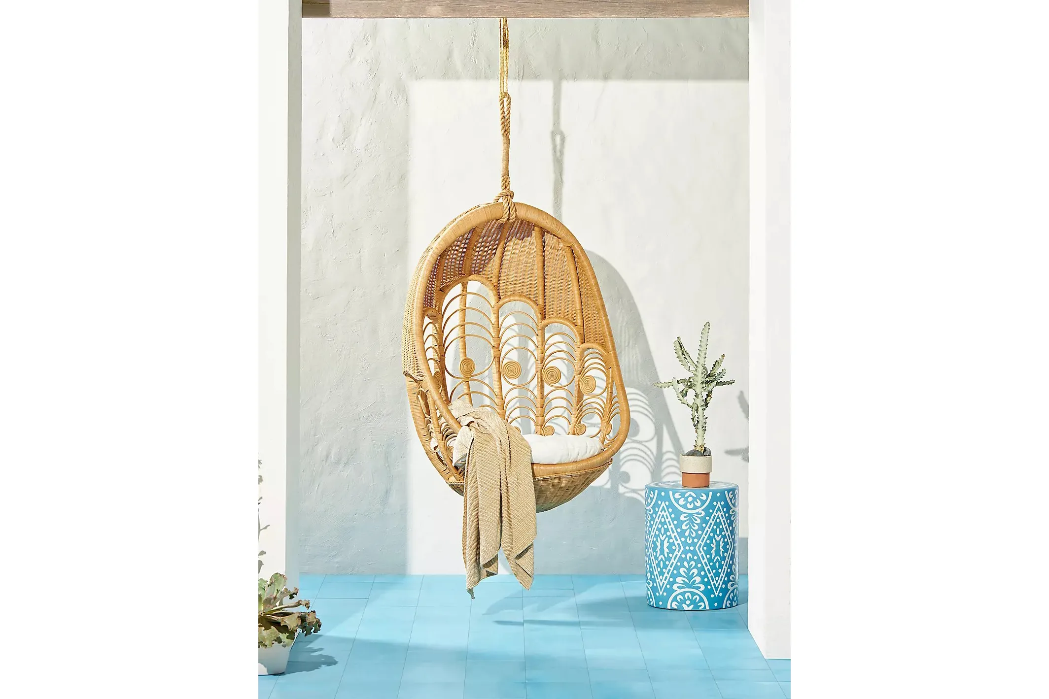 Cocoon Chairs - The Key Benefits Of Hanging Swing Chair