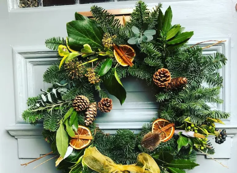 Make your own Christmas wreath