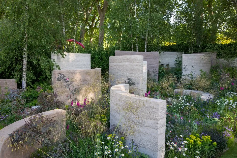The Mind Garden. Designed by Andy Sturgeon at the RHS Chelsea Flower Show 2022.