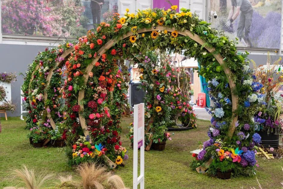 Carly Rogers: Dreamscape. Floral Art. RHS Chelsea Flower Show 2023.