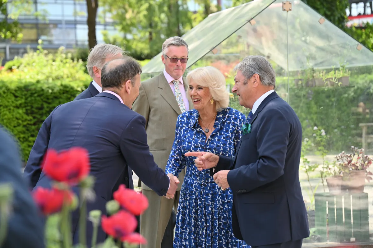 Her Majesty The Queen is welcomed to the Garden Museum by Alan Titchmarsh and Garden Museum Director Christopher Woodward, photo by Graham Lacdao