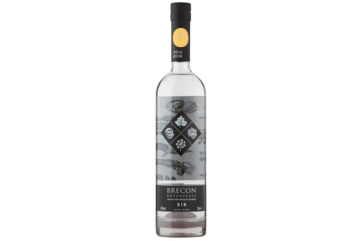 Brecon Botanicals Gin on a white background