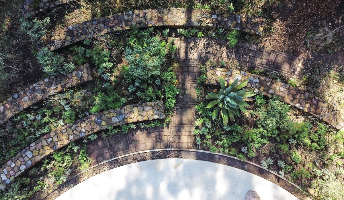 How to use rock and stone in garden design | Gardens Illustrated