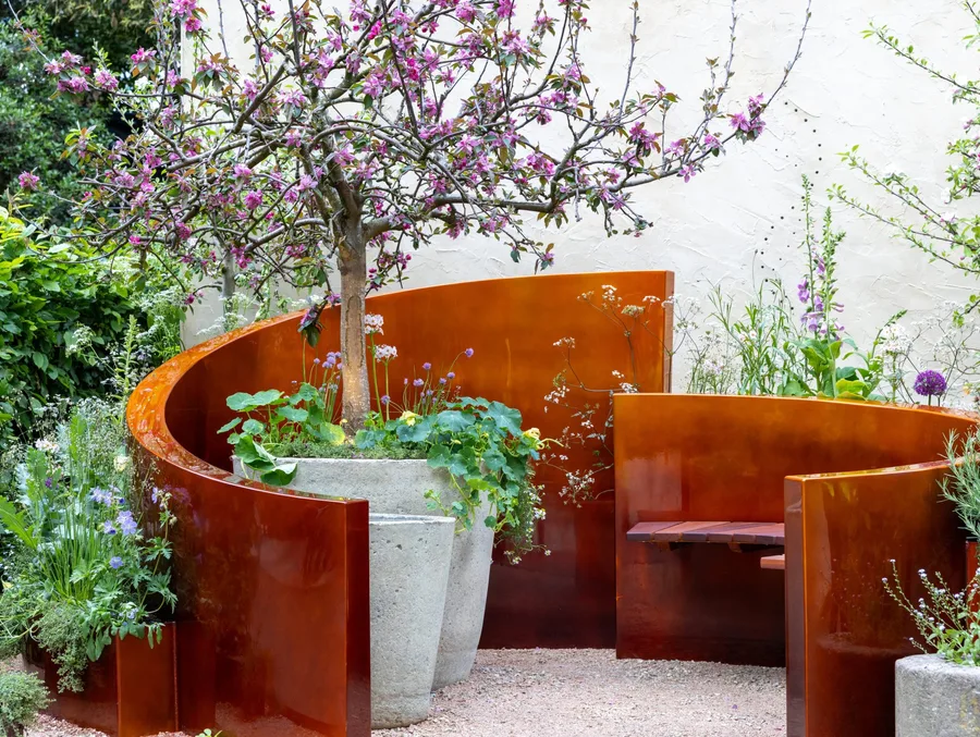 Range Rover Rhs Chelsea Flower Show RHS Chelsea Flower Show to be sponsored by Range Rover in 2026 ...