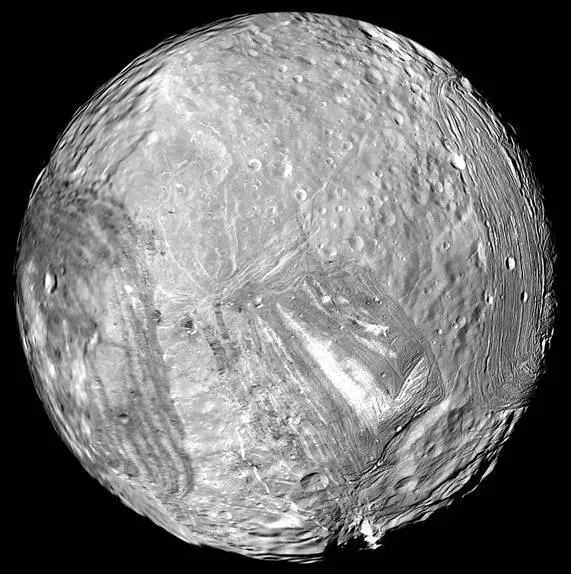 Miranda © NASA/JPL-Caltech