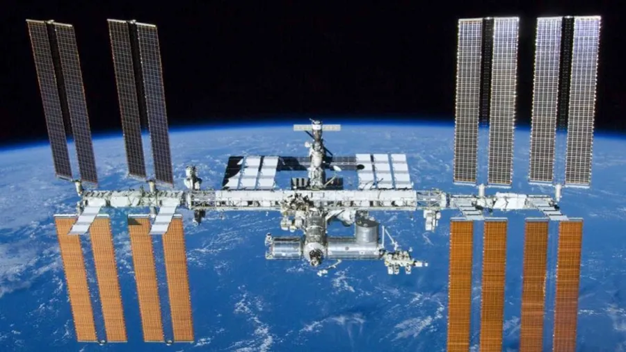 Iss Clock What time zone do they use on the International Space Station? - BBC ...