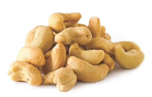 Cashew nuts © iStock