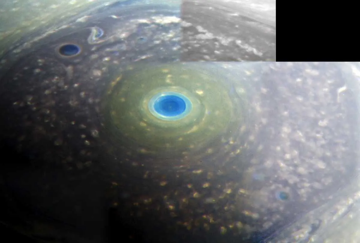 North pole of Saturn in approximate true colour © NASA