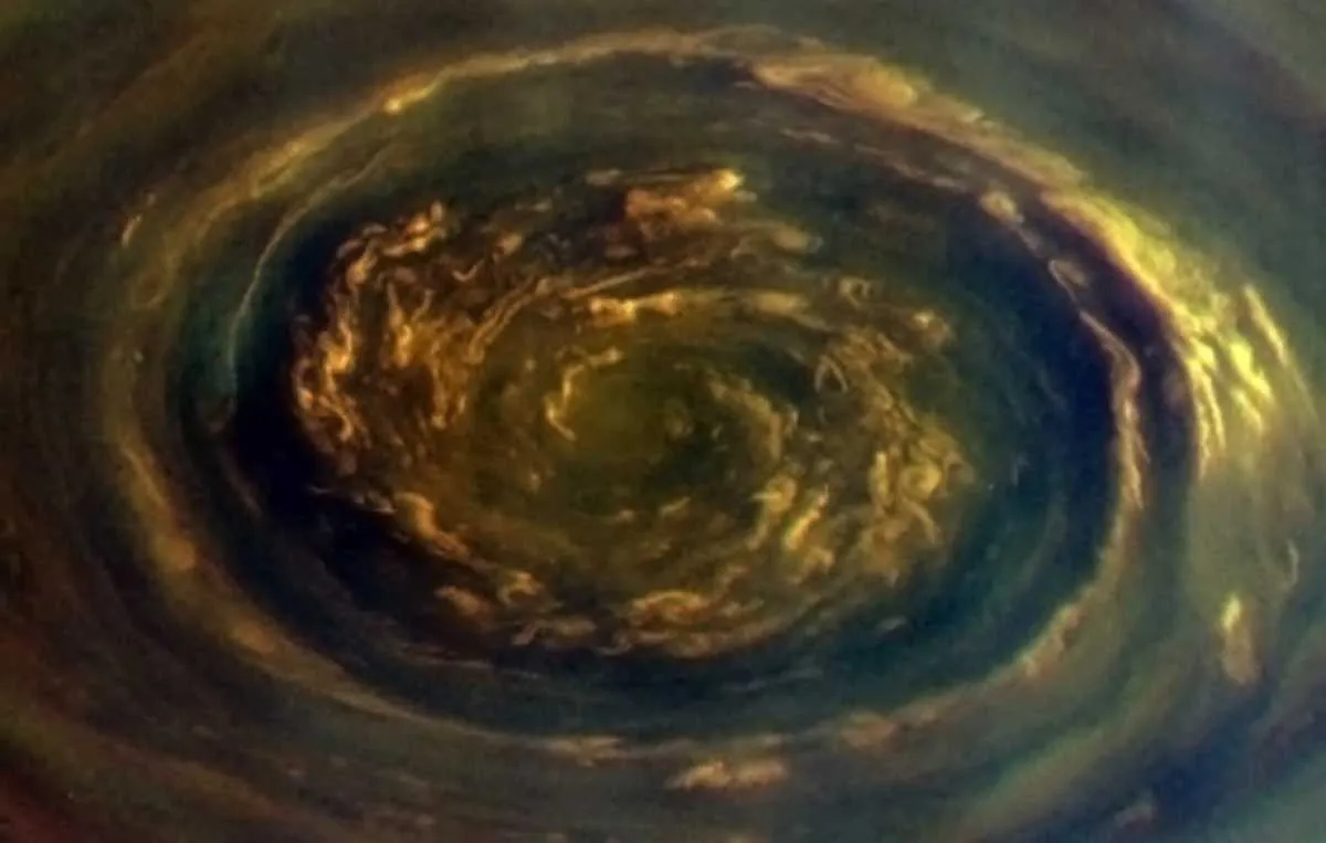 Saturn's north pole © NASA