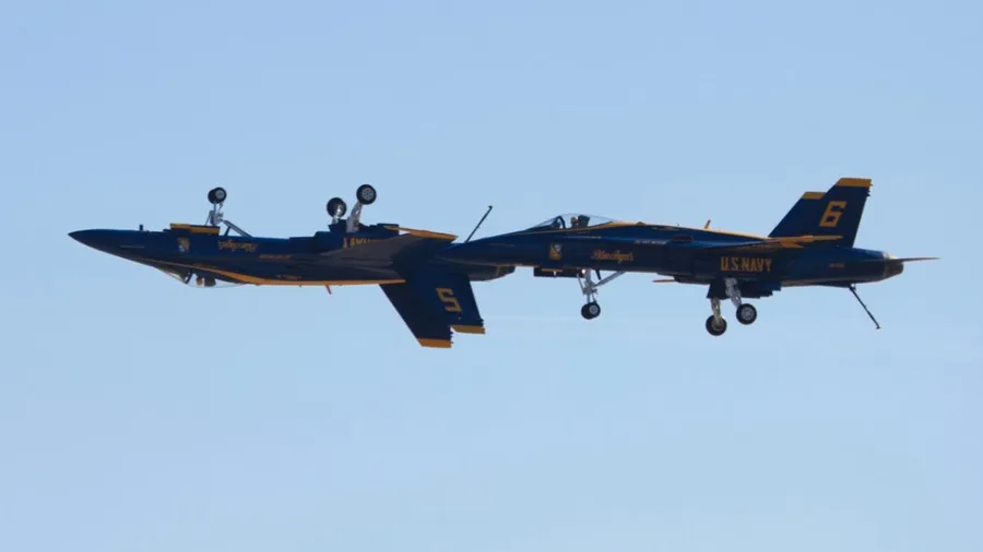 How are some planes able to fly upside down? - BBC Science Focus Magazine