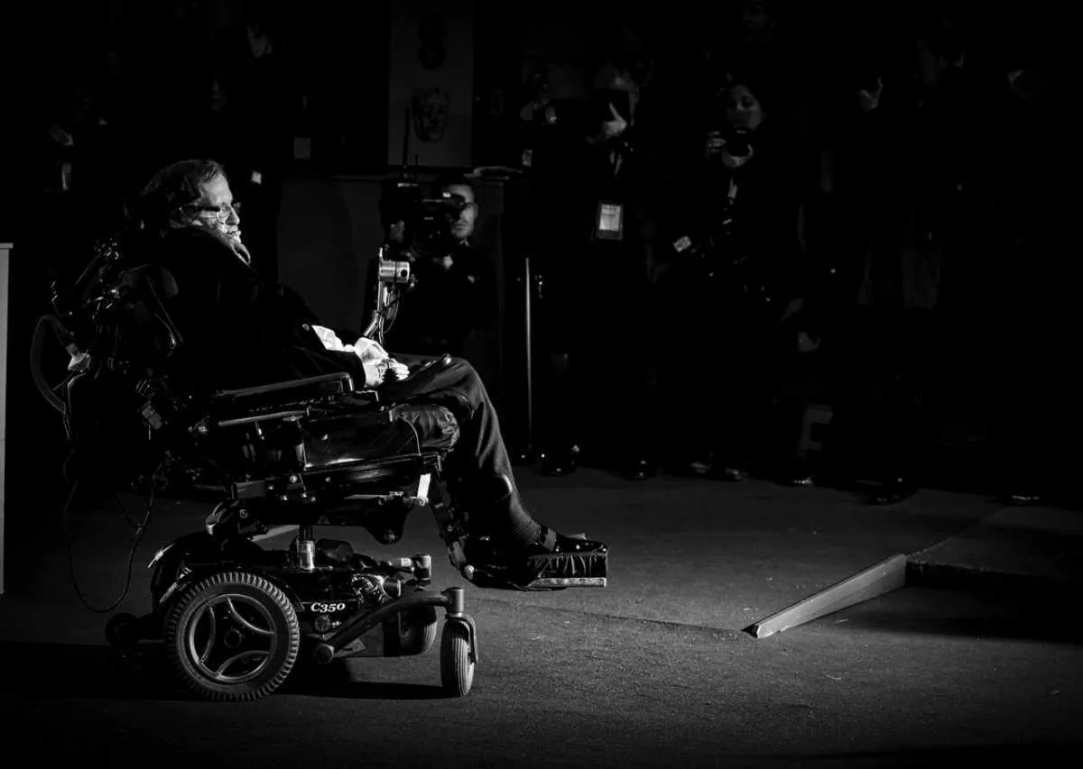 Stephen Hawking attends the EE British Academy Film Awards at The Royal Opera House on 8 February 2015 © Mike Marsland/WireImage