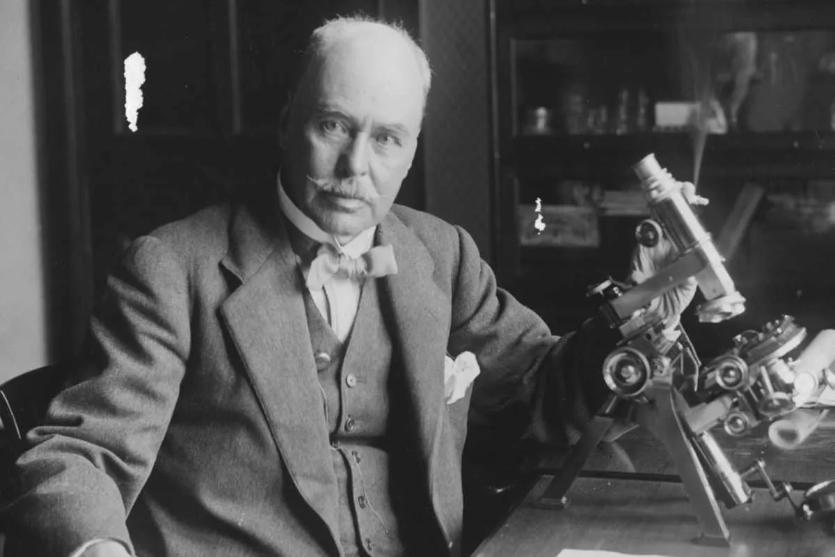 Sir Ronald Ross © Keystone Features/Hulton Archive/Getty Images