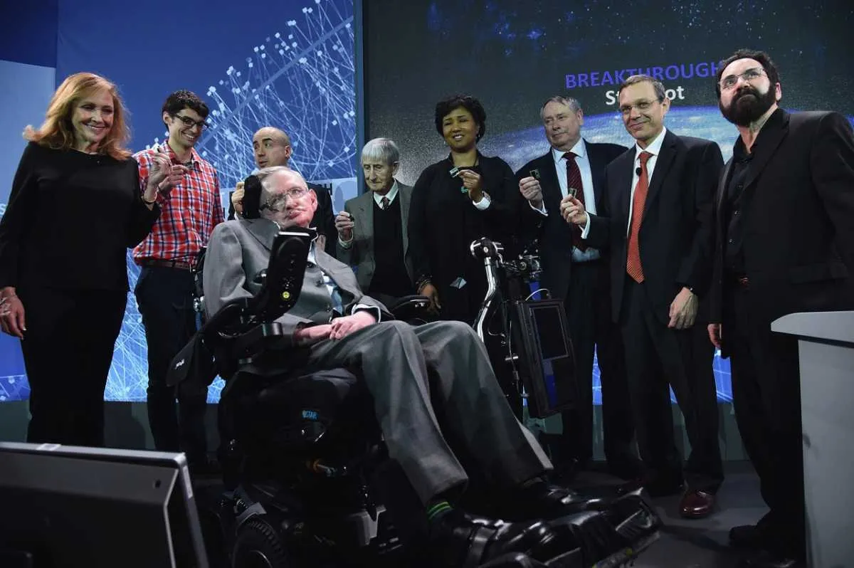 Stephen Hawking and others attend the New Space Exploration Initiative 'Breakthrough Starshot' Announcement at One World Observatory on 12 April 2016 in New York City, USA © Gary Gershoff/WireImage