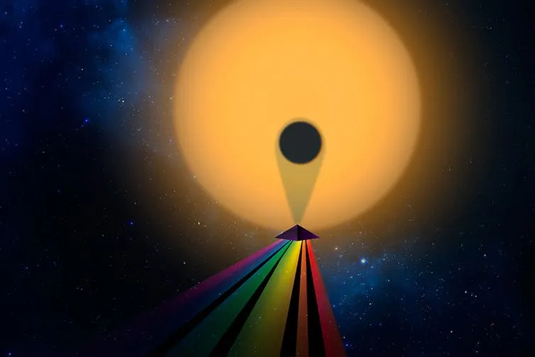 The spectrum of starlight passing through a planet’s atmosphere can tell us what the atmosphere is made of © Christine Daniloff/MIT, Julien de Wit
