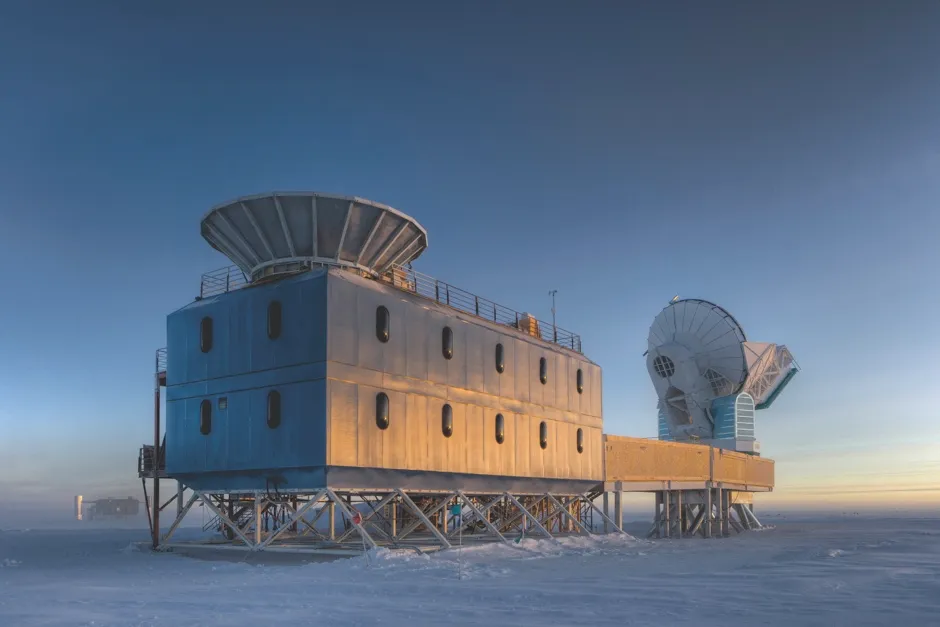 The BICEP2 experiment, currently underway in the Antarctic, is looking for signs of inflation in the cosmic background radiation © Steffen Richter/Harvard University
