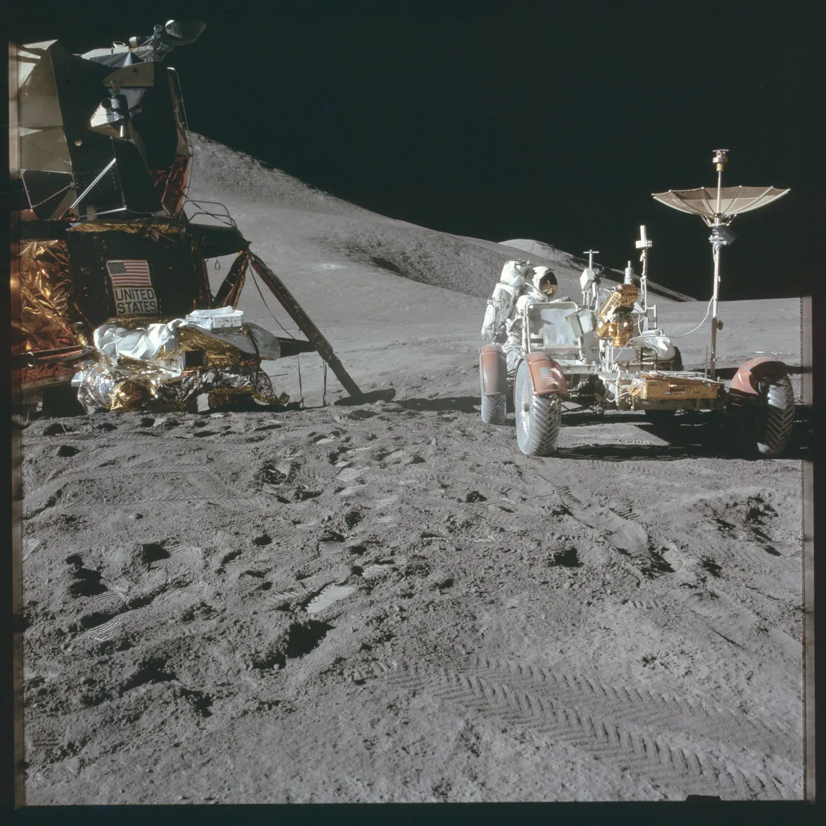 AS15-86-11602 - Apollo 15 Hasselblad image from film magazine 86/NN - EVA-1 & 2