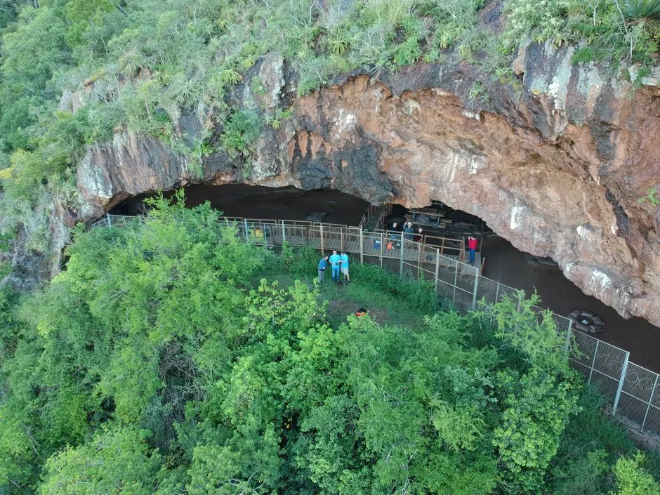 Entrance to the Border Cave in South Africa © Dr Ashley Kruger/Science Advances