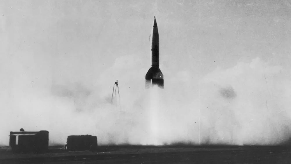 A captured German V-2 rocket, the world’s first guided missile, launched at the US Army testing base at White Sands, in New Mexico © Getty Images