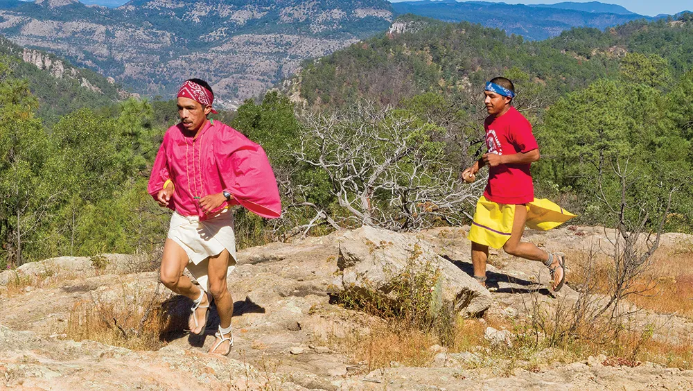 Tarahumara barefoot runners © National Geographic