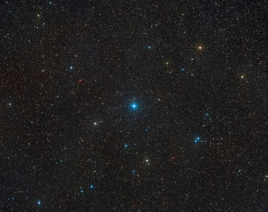 This wide-field view shows the region of the sky, in the constellation of Telescopium, where HR 6819 can be found, a triple system consisting of two stars and the closest black hole to Earth ever found. This view was created from images forming part of the Digitized Sky Survey 2. While the black hole is invisible, the two stars in HR 6819 can be viewed from the southern hemisphere on a dark, clear night without binoculars or a telescope © ESO/Digitized Sky Survey 2. Acknowledgement: Davide De Martin