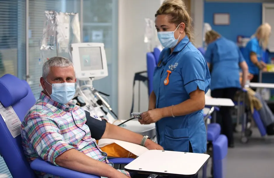 Simon Callon signed up to donate plasma for the trial © NHSBT/PA