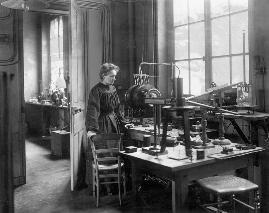 Curie in her lab © Getty Images