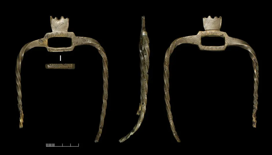 Unique Pronged Bronze Object from the Wilsford G58 burial found alongside the human bone musical instrument © Wiltshire Museum, copyright University of Birmingham/David Bukachit