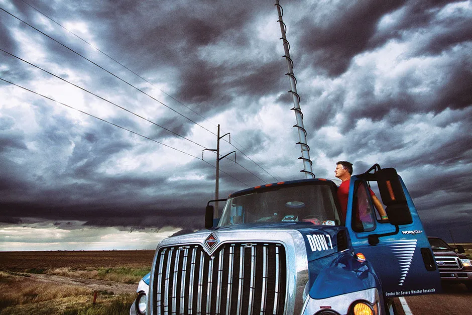 Storm chaser © Alamy
