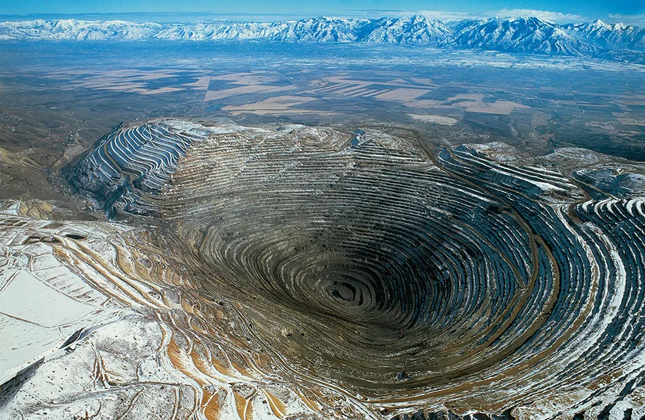 F02WA7 Bingham Canyon Mine, also known as the Kennecott Copper Mine, Utah, United States of America.