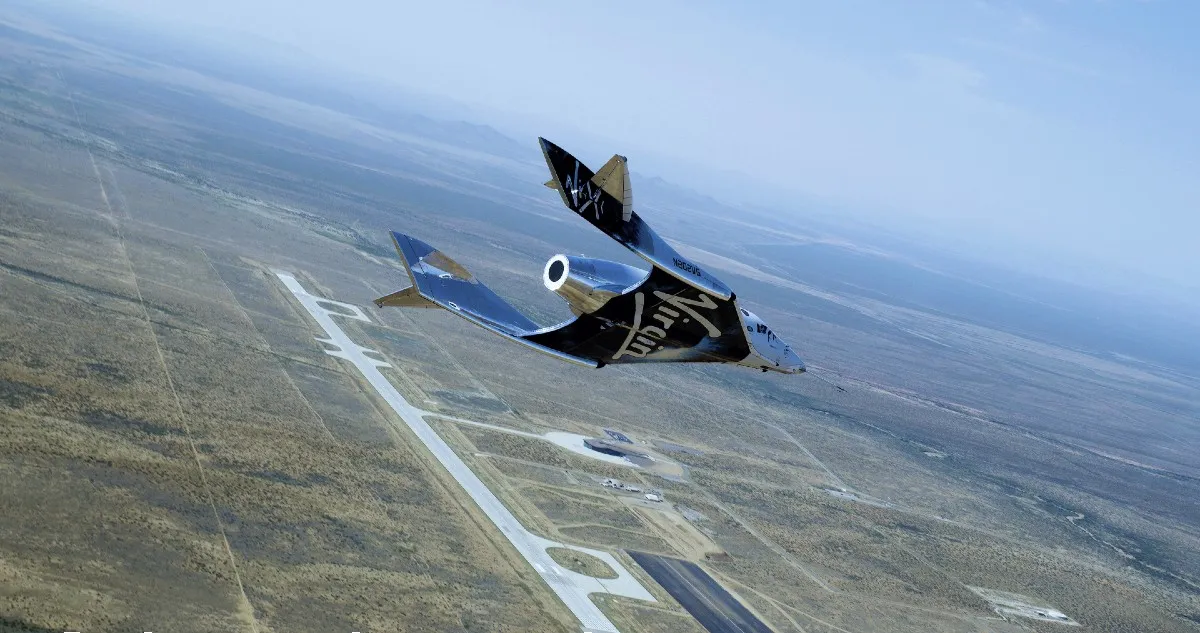 SpaceShip Two Gliding To Land