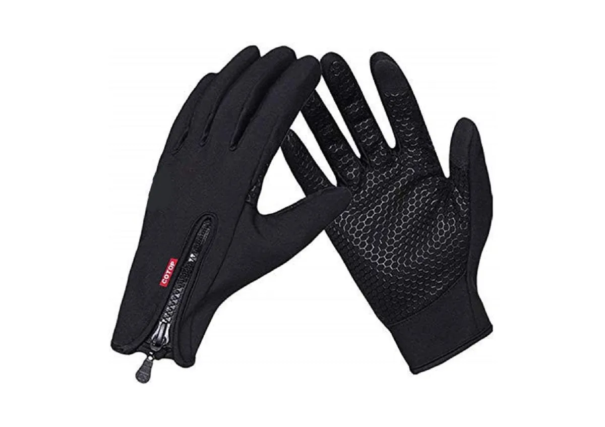 COTOP Touchscreen Gloves on white background