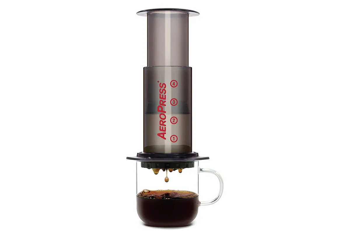 https://c02.purpledshub.com/uploads/sites/41/2021/11/AeroPress-Coffee-and-Espresso-Maker-fef3a4a.jpg?webp=1&w=1200
