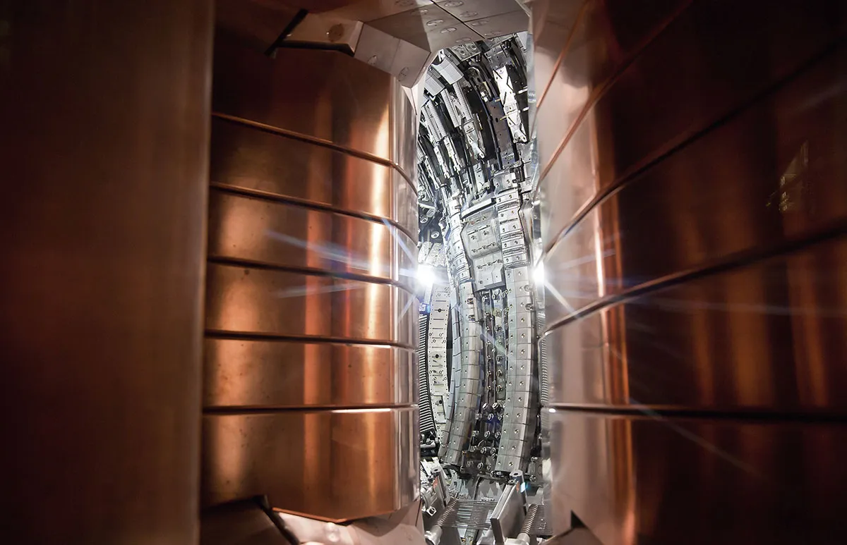 Inside the chamber of the JET reactor © EUROfusion Consortium