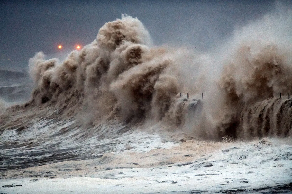 Huge waves crash over sea wall in Hartlepool Storm Arwen
