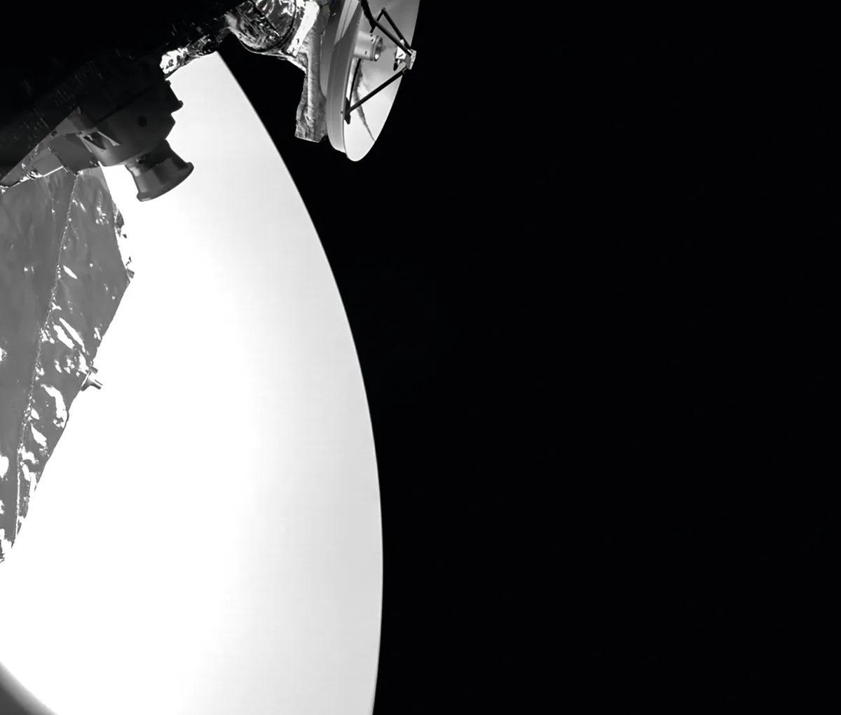 BepiColombo skims past Venus