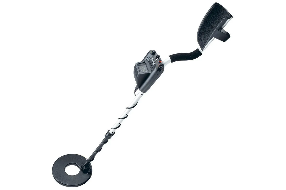 Clarke MD1500 Professional Metal Detector on a white background