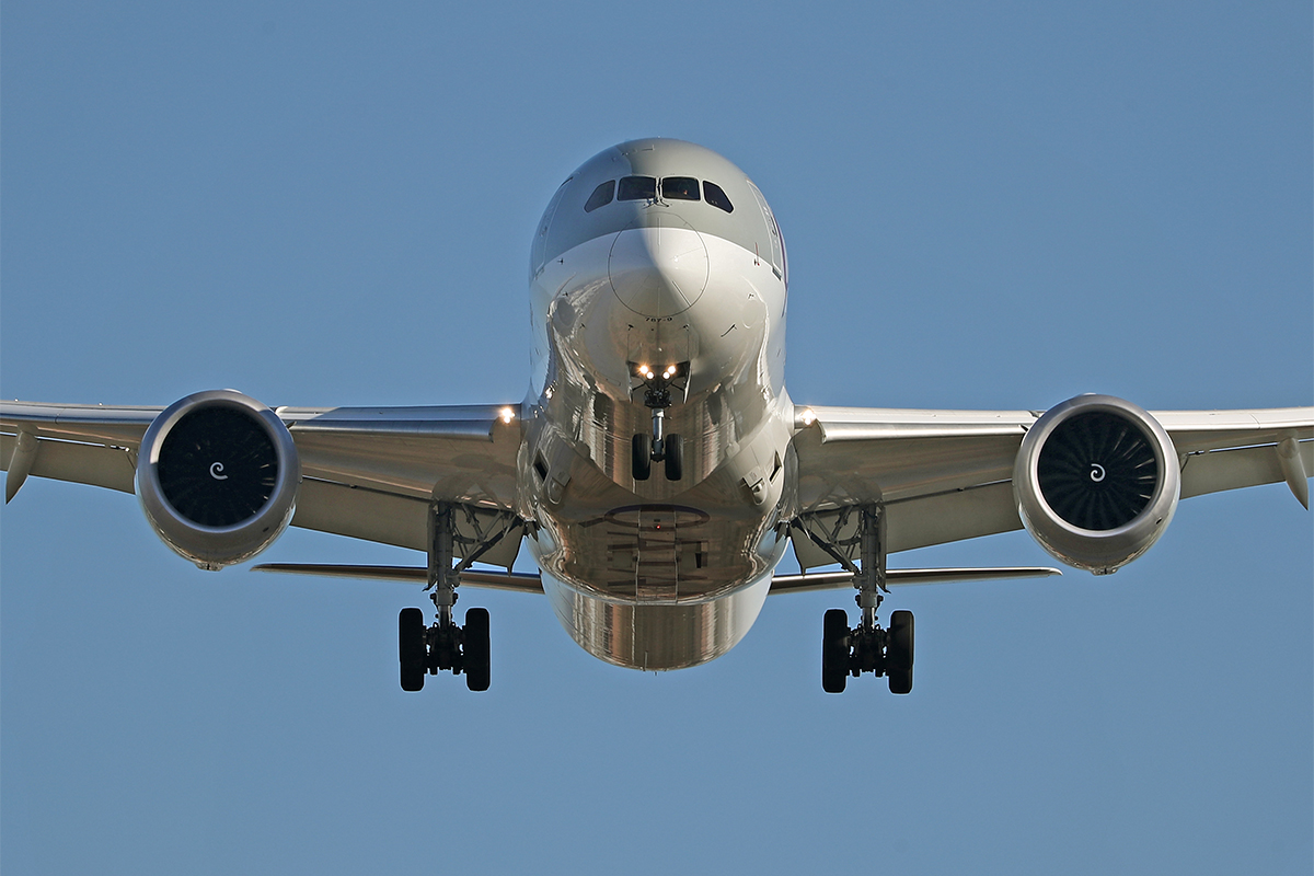 بوئینگ 787-9 Dreamliner، از شرکت قطری Aieways، در فرودگاه بارسلونا، در بارسلون در 04 ژانویه 2023 فرود آمد. -- (عکس از Urbanandsport/NurPhoto از طریق Getty Images)