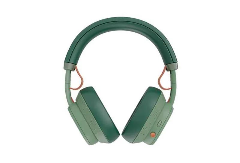 Fairphone XL Headphones in green on a white background