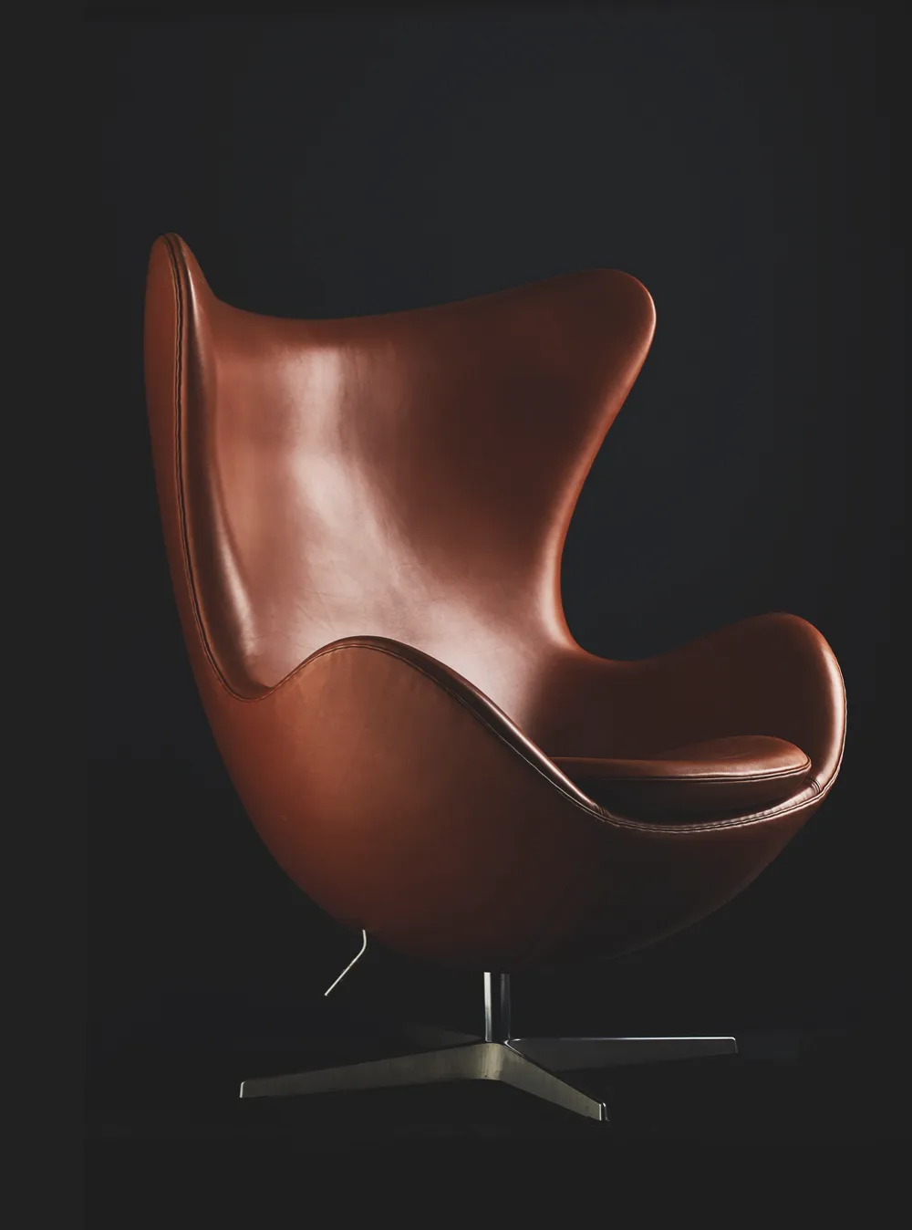 An Arne Jacobsen Egg Chair in luxurious brown leather