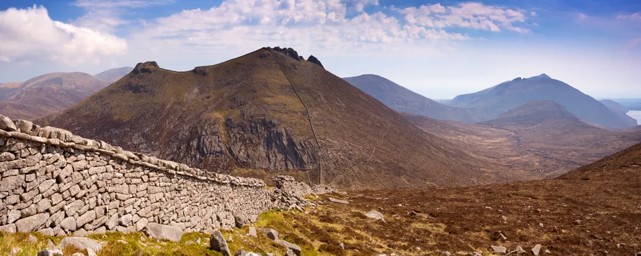 An image of Mourne Wall