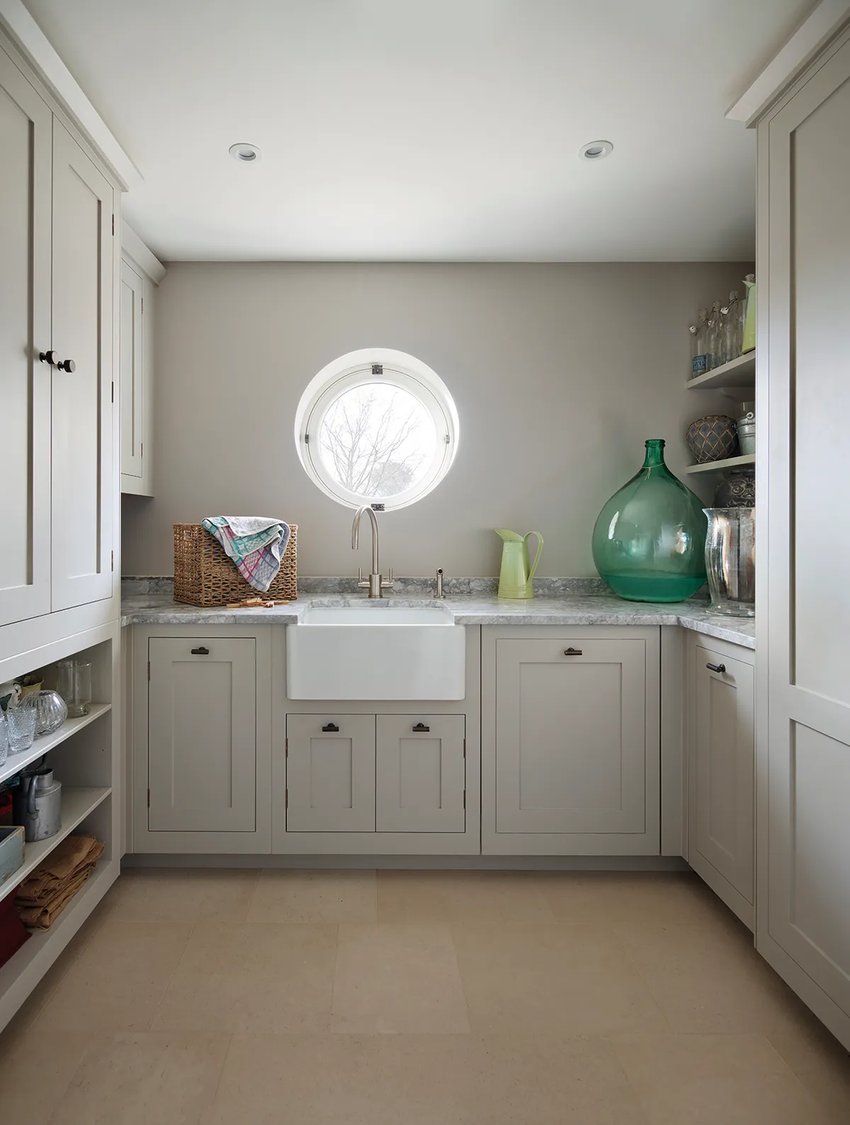 A large and deep Belfast sink comes into its own in a Shaker-style utility room, whether for soaking laundry or washing down the dog, as Harvey Jones’s design demonstrates.