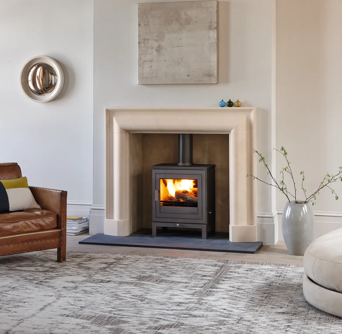 Shoreditch 8 Series multi-fuel stove in Black and Kent Bolection surround