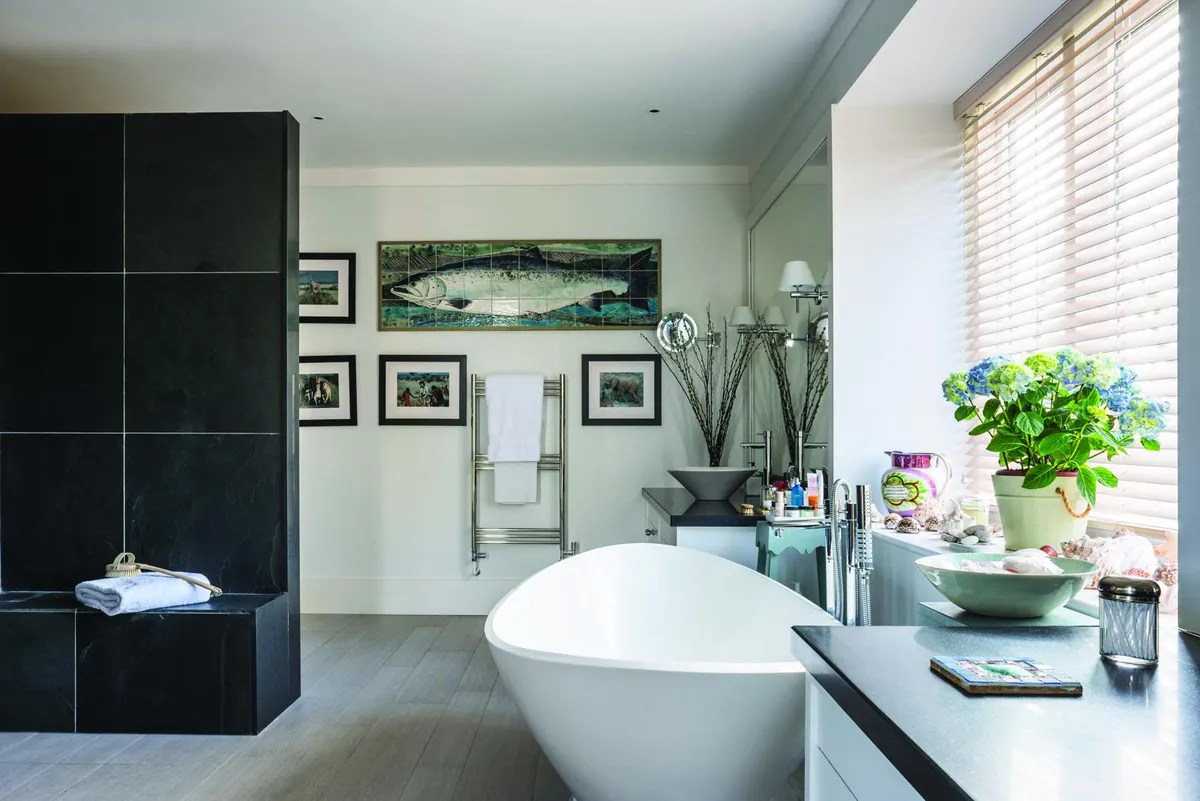 Cotswold home, bathroom