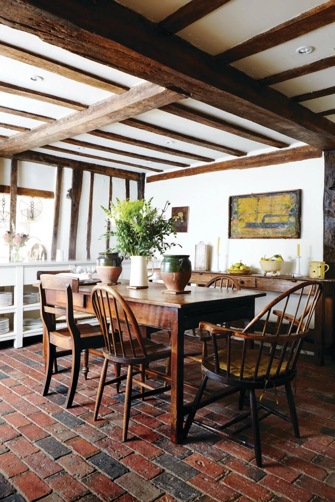 Tudor cottage, dining room