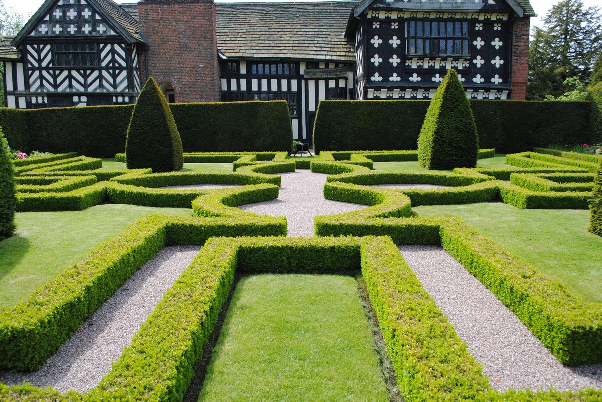A history of parterres & where to see them | Homes and Antiques