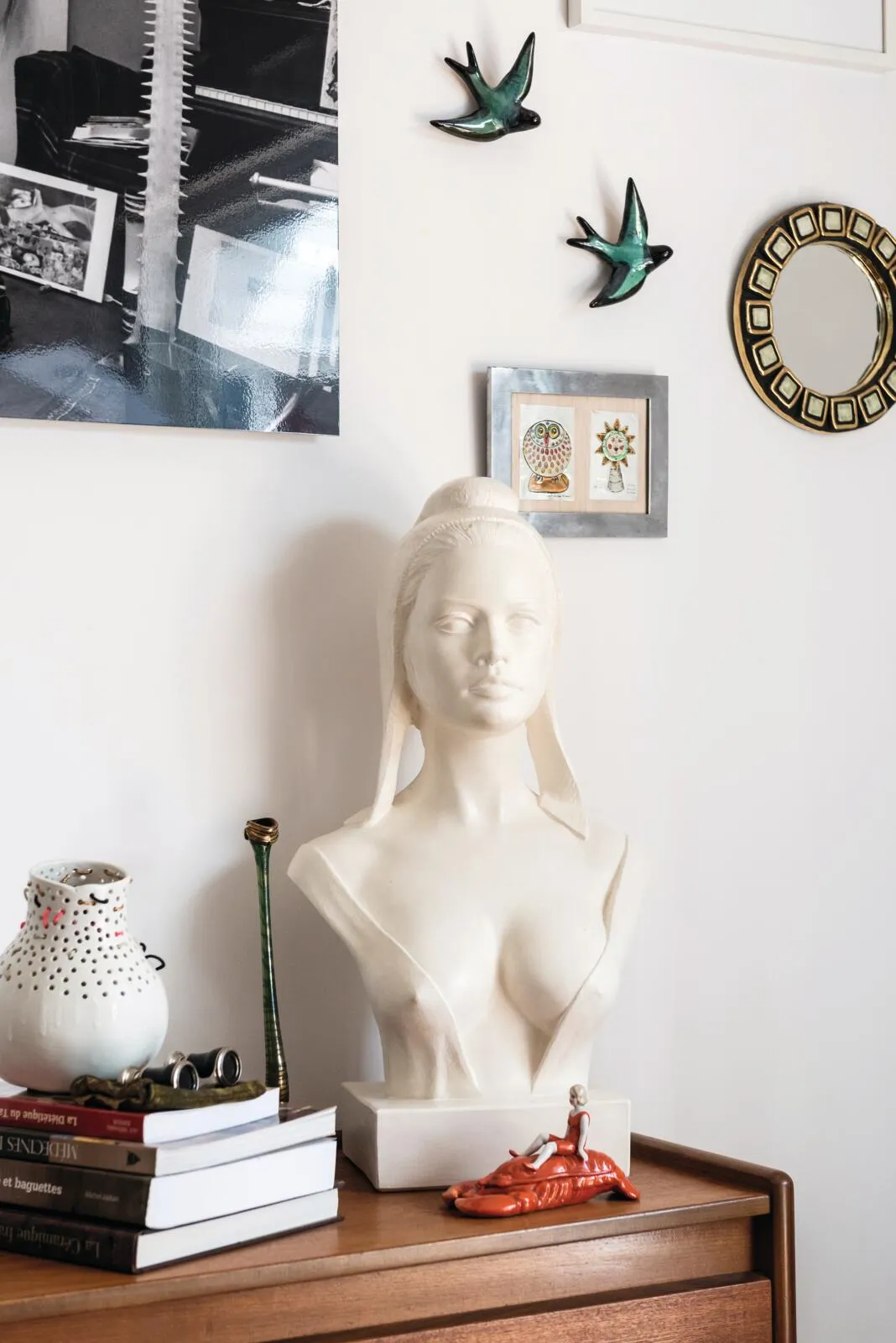 Bordeaux apartment Brigitte Bardot bust.