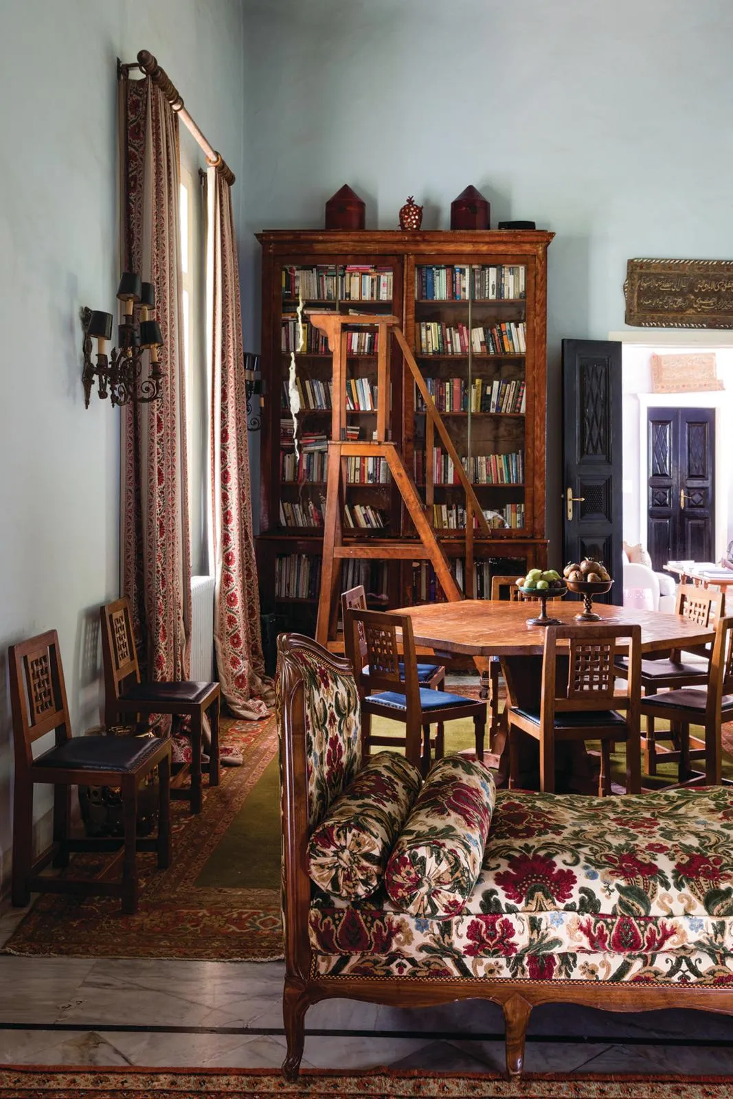 19th-centuy villa in Beirut, dining room.