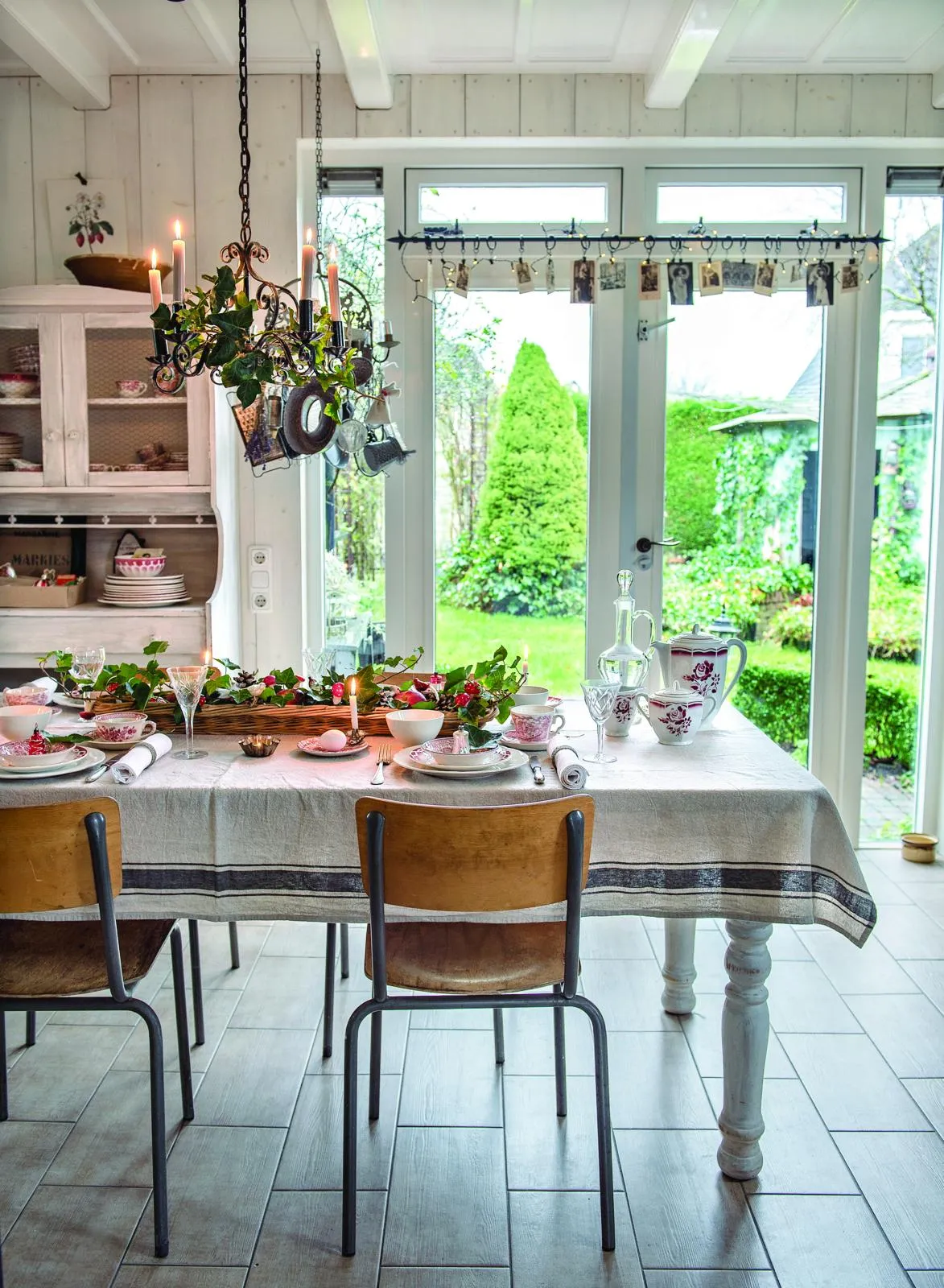 Festive Dutch home dining table